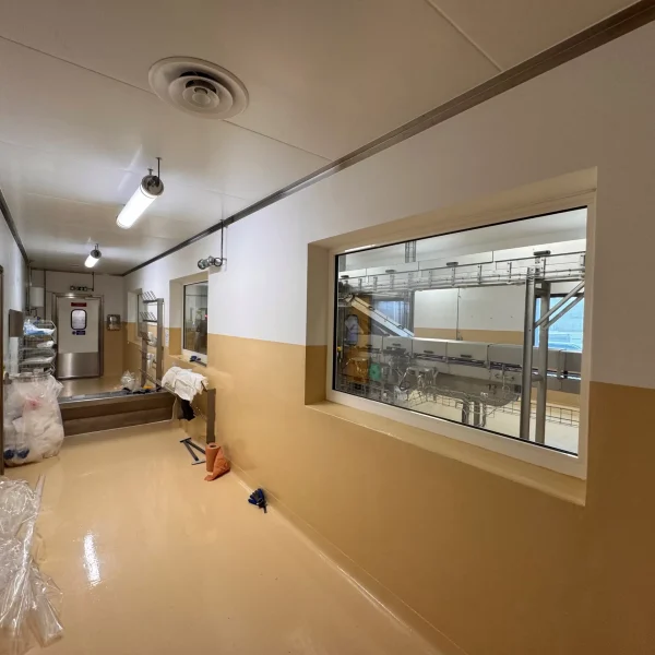 pose de film securite 100 micron - usine agroalimentaire isigny 1